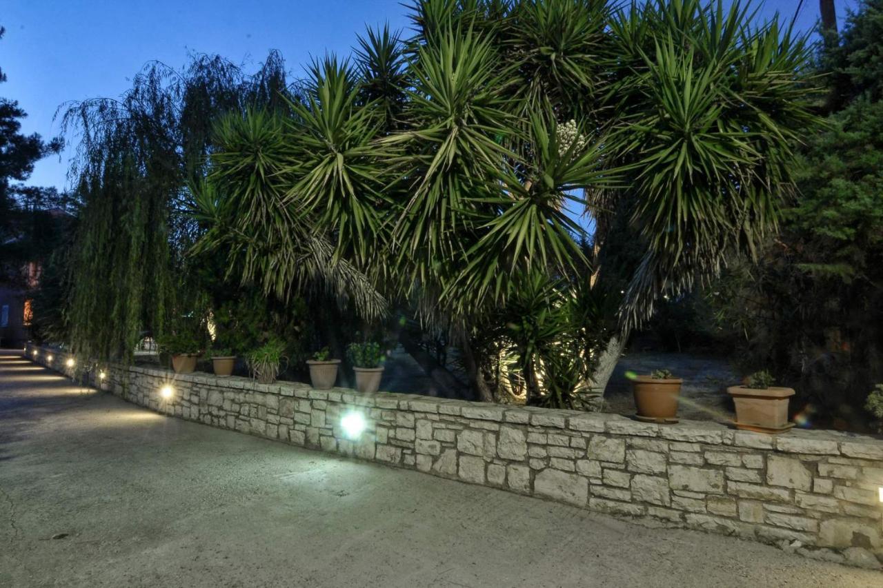 Kloudas Apartments Potamos  Luaran gambar